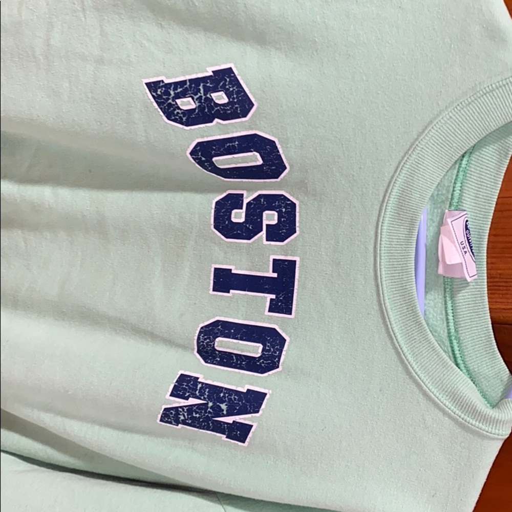Distressed Boston pullover - Picture 2 of 2